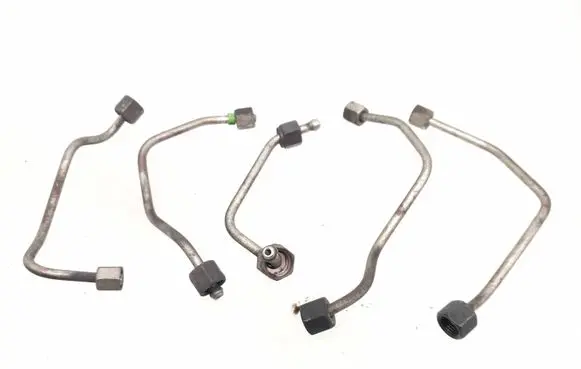 Fuel injector supply line/pipe