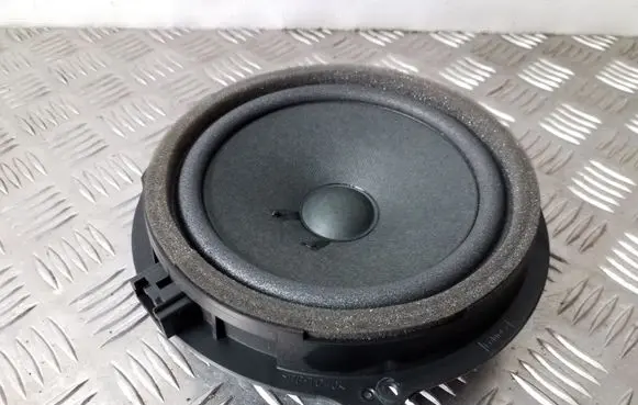 Ford Focus Front door speaker AA6T18808AA