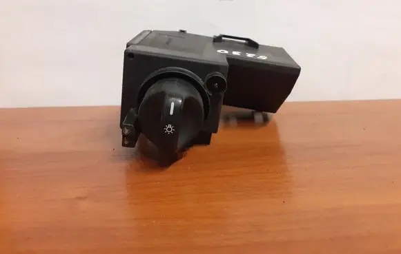 Mercedes-Benz E W210 Light switch 5230 2105451104