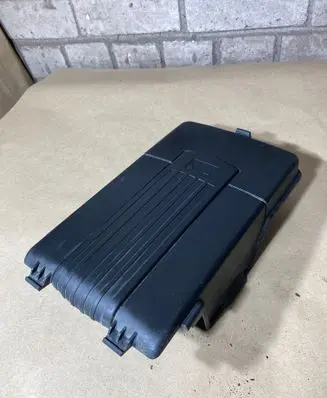 Volkswagen PASSAT B6 Battery box tray cover/lid 1K0915443A