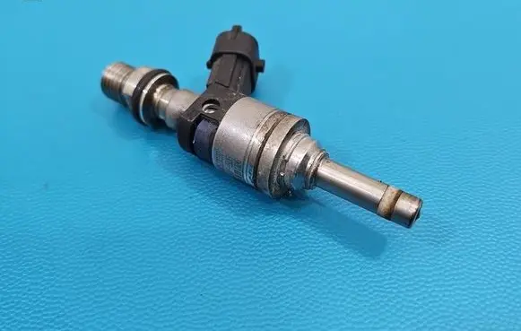 Porsche Cayenne (9PA) Fuel injector 94860523002 IMPRK1602154
