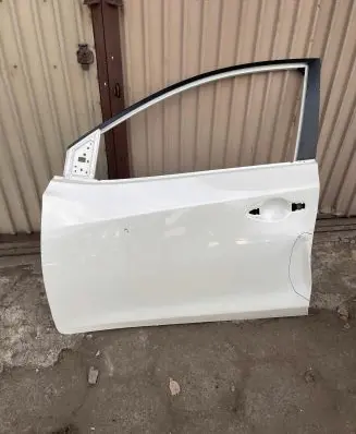 Nissan Pulsar Front door DoorFLPulsar