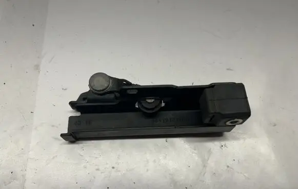 Citroen Berlingo Rear door check strap stopper 9817813180D