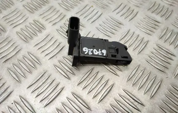 Jaguar XF X250 Mass air flow meter 7M5112B579BB