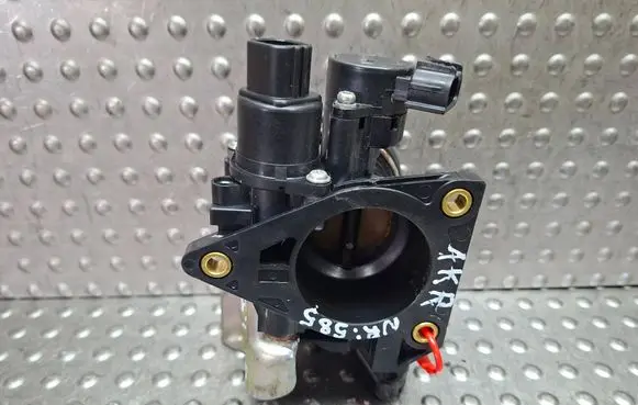 Peugeot 107 Throttle body valve S27624585 8945252011