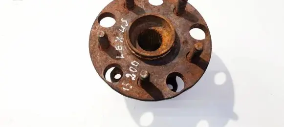 Lexus IS 220D-250-350 Rear wheel hub