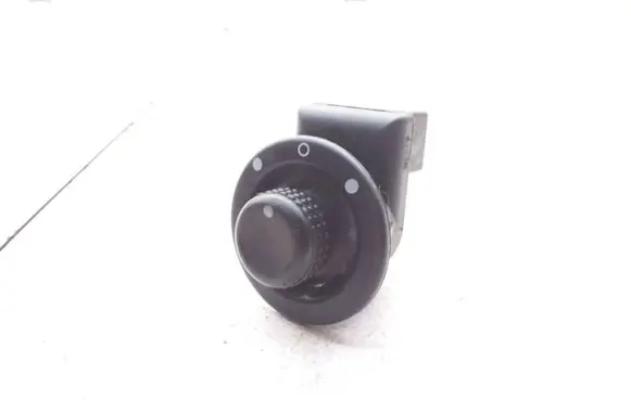 Renault Twingo II Wing mirror switch 8200002442B