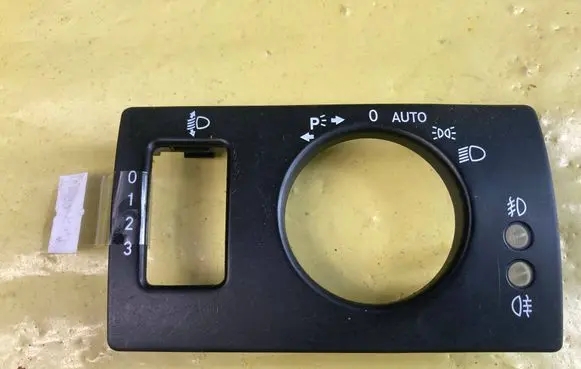 Mercedes-Benz B W245 Headlight level height control switch A1696801065