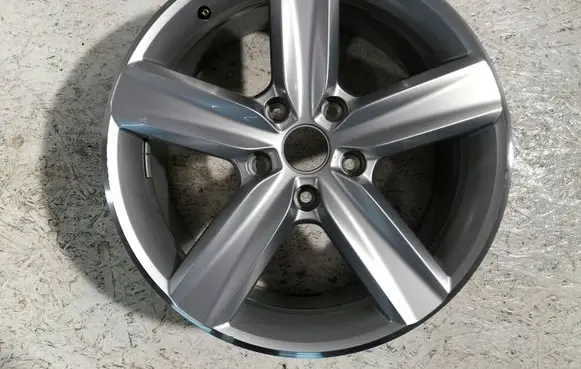 Volkswagen Touareg II R19 alloy rim 