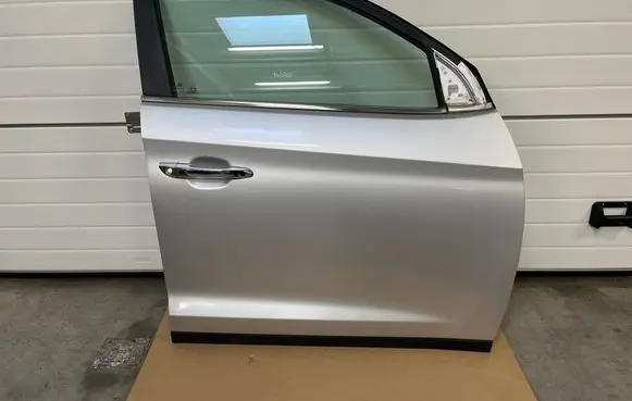Hyundai Tucson TL Front door 