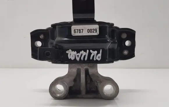 Opel Karl Engine mount bracket
