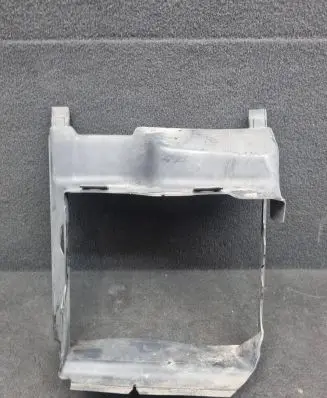 Audi A8 S8 D4 4H Intercooler air channel guide 4H0145333 4H0145333A