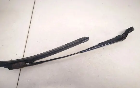 Skoda Fabia Mk2 (5J) Front wiper blade arm 5j1955409b