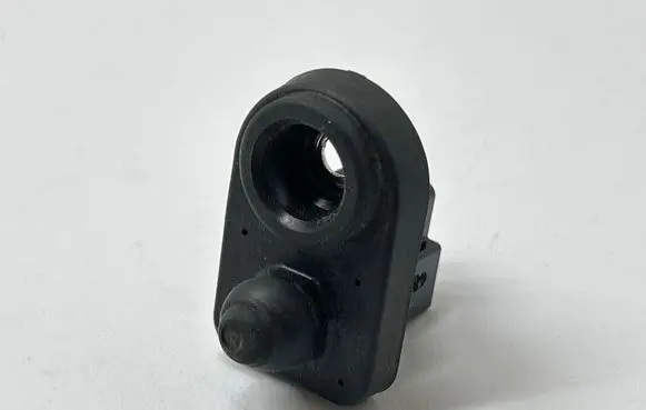 Nissan Pulsar Rear door sensor 621B
