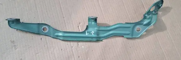 Audi A7 S7 4K8 Fender mounting bracket 4K8821167A