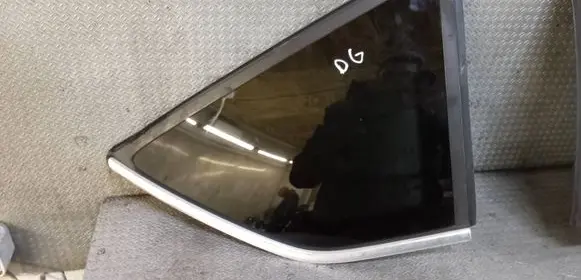 Ford Kuga I Rear side window