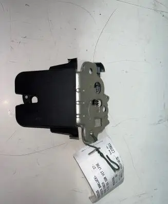 Loading door lock