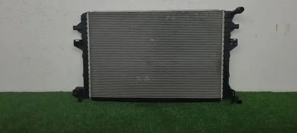 Seat Leon (5F) Coolant radiator 5Q0121251HS