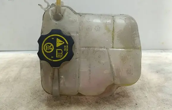 Opel Astra J Coolant expansion tank/reservoir 13393368 13370133