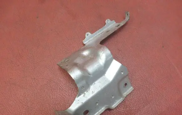 Nissan Navara D40 Heat shield in engine bay 