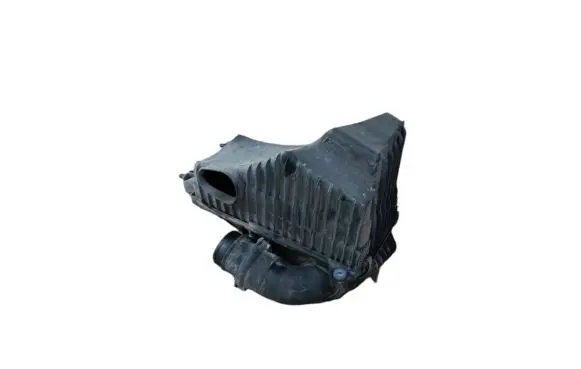 Volkswagen Touareg I Air filter box 7L0129533