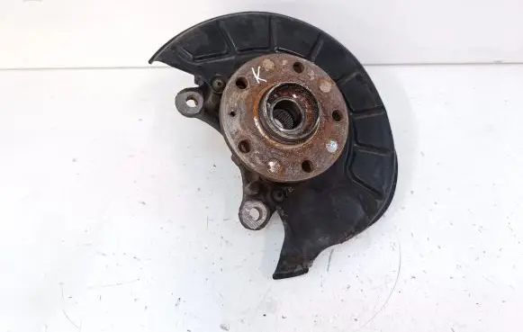 Volkswagen Jetta VI Front wheel hub