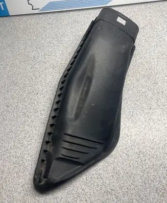 BMW 5 E60 E61 Air filter box cover 7789109