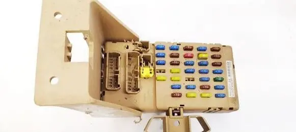 Subaru Legacy Fuse box set 82201AG010 404127