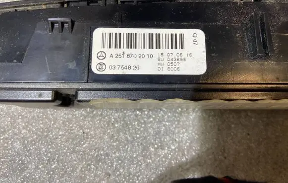 Mercedes-Benz R W251 Hazard light switch a2518702010 2518702010