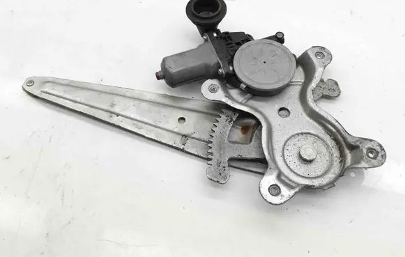 Toyota Urban Cruiser (XP110) Rear window lifting mechanism without motor 2621002340