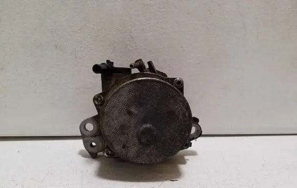 Fiat 500L Vacuum pump 55221036