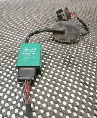 Volkswagen PASSAT B6 Fuel injection pump control unit/module 3C0906093A 05450201