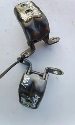 Nissan Navara D40 Loading door hinge set 
