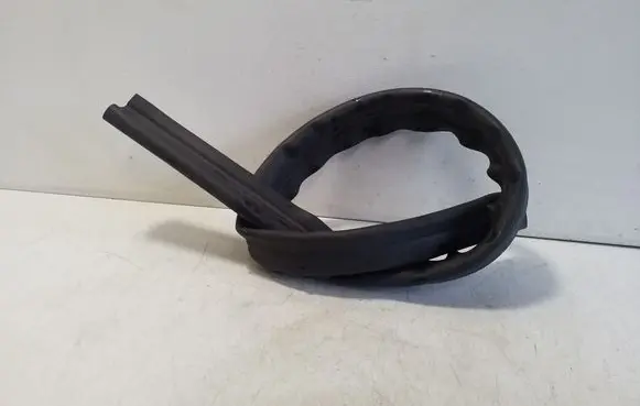 Audi Q5 SQ5 Engine compartment rubber 8R0823723B