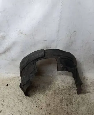 Front wheel arch liner splash guards