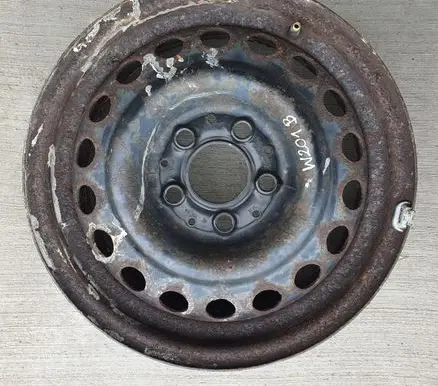Mercedes-Benz 190 W201 R15 steel rim 1244000602