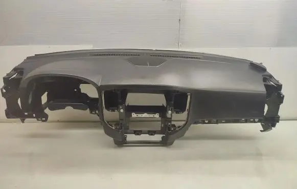 Mitsubishi Pajero Dashboard