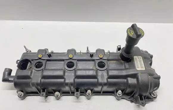 Dodge Challenger Rocker cam cover 05184069AK P68052837AJ