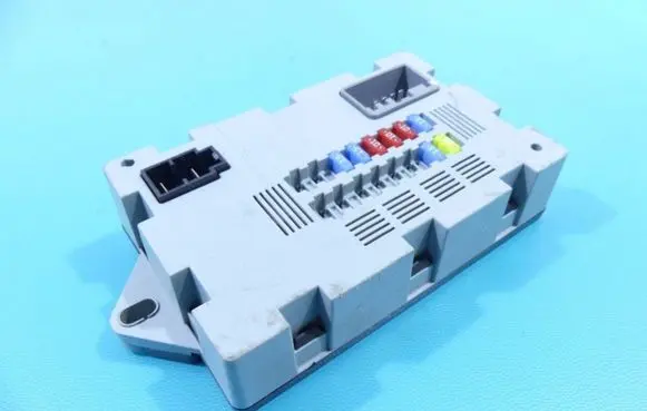 Jaguar F-Pace Central body control module 7370-7520 IMPRK1351318