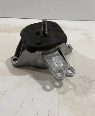 Hyundai Santa Fe Engine mounting bracket 21815L1200