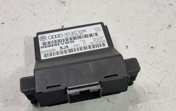 Volkswagen Golf V Gateway control module 1K0907530K