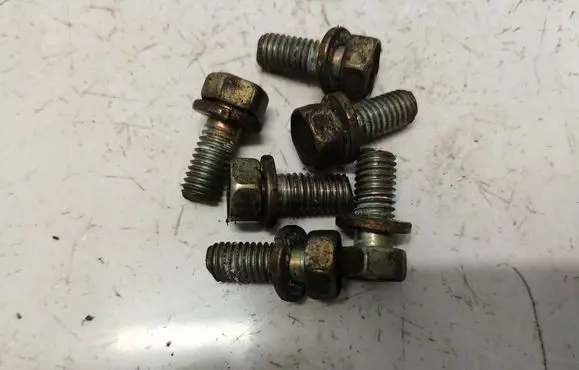 KIA Sportage Nuts/bolts 