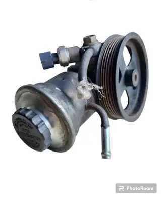 Toyota Avensis T250 Power steering pump