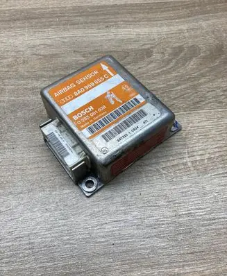 Audi A4 S4 B5 8D Airbag deployment crash/impact sensor 8A0959655C 0285001038