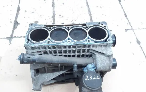 Volkswagen Golf V Engine block BCA 030103019AC