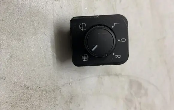 Skoda Karoq Wing mirror switch 565959565A