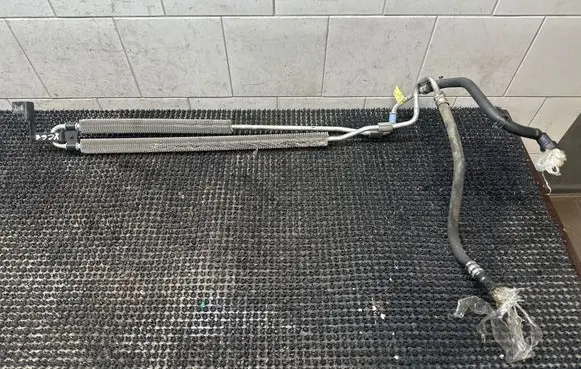 Volvo XC60 Power steering radiator 8G9N3F780