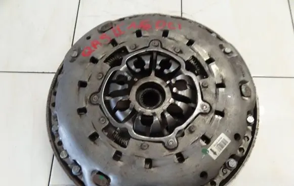 Nissan Qashqai Clutch set kit 123103008R 301015094R