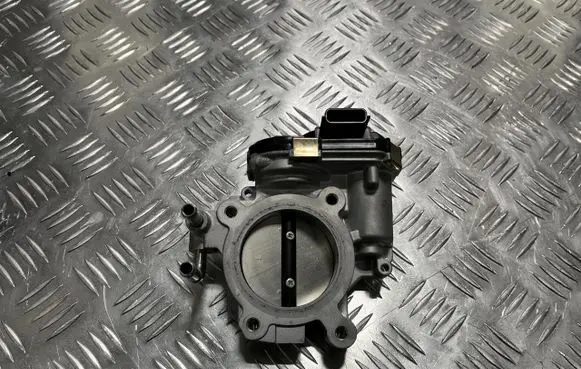 Nissan X-Trail T33 Throttle body valve PU12857