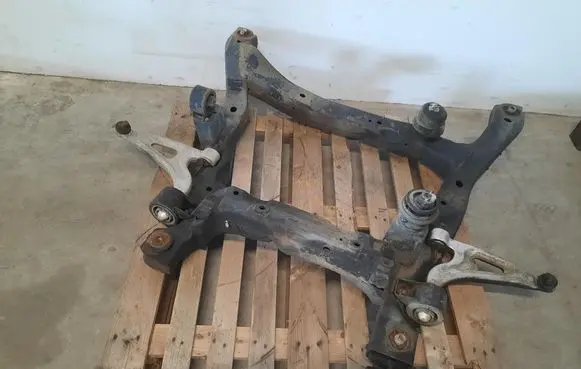 Ford Freestar Front subframe 721107R7